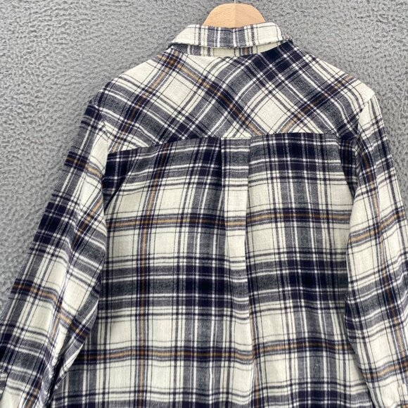 Love Tree Shirt Womens Small Navy Plaid Flannel Button Up Collared Long Sleeve - Picture 4 of 10